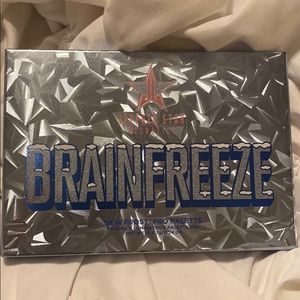 Jeffreestar brain freeze skin frost highlighter